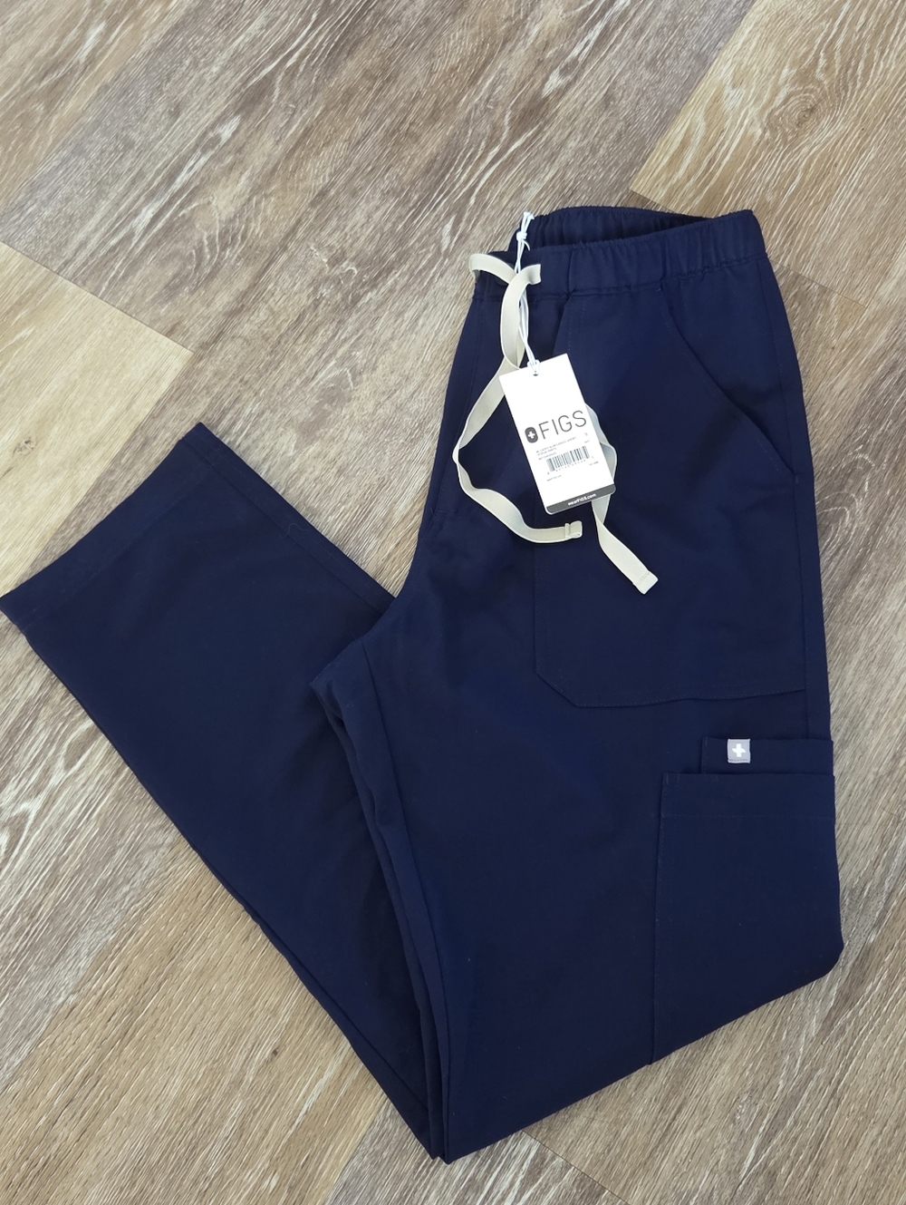 FIGS Cairo Slim Cargo Short Scrub Pants NWT Navy Blue Zip Fly NinePockets Unisex